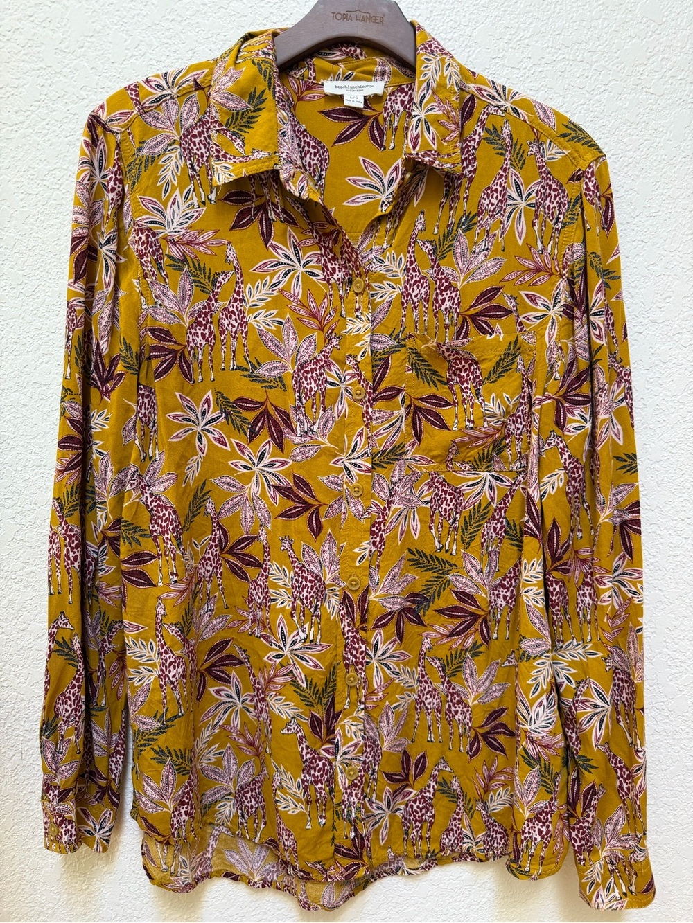 BeachLunchLounge Safari Print Button-Up Blouse Size Large